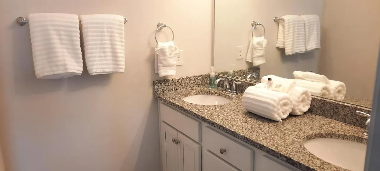 Paradise Pointe 3 Bedrooms Ideal For Longer Stays Pool Kitchen Panama City Beach
